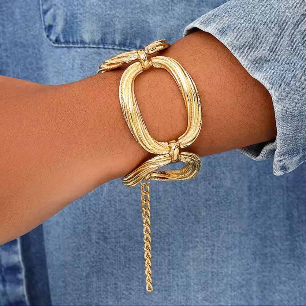 Chunky Gold Link Statement Bracelet Necklace Set